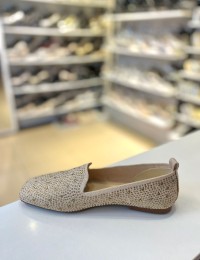 Bej Gold Taşlı Küt Burun Triko Kumaş Babet