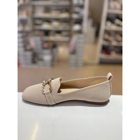 Bej Küt Burun Tokalı Triko Babet