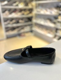 Siyah Kilteli Düz Klasik Babet