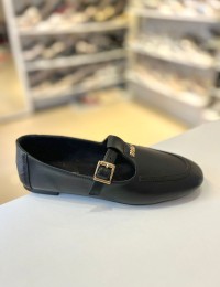 Siyah Kilteli Düz Klasik Babet