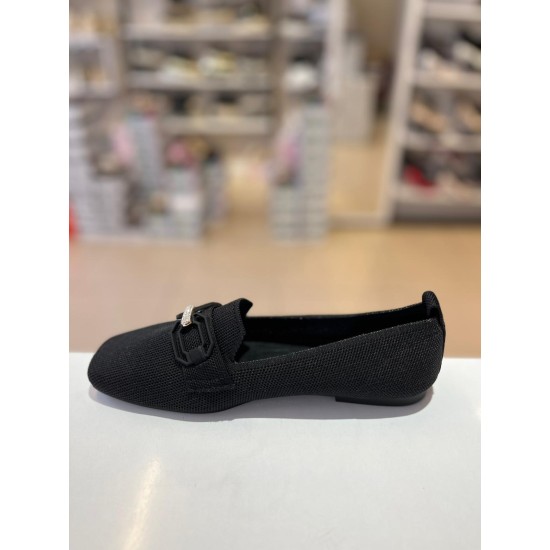 Siyah Küt Burun Taş Tokalı Triko Babet