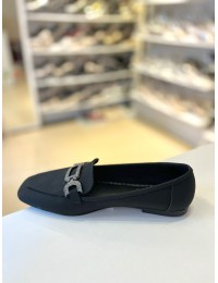 Siyah Metal Tokalı Küt Burun Mat Saten Babet