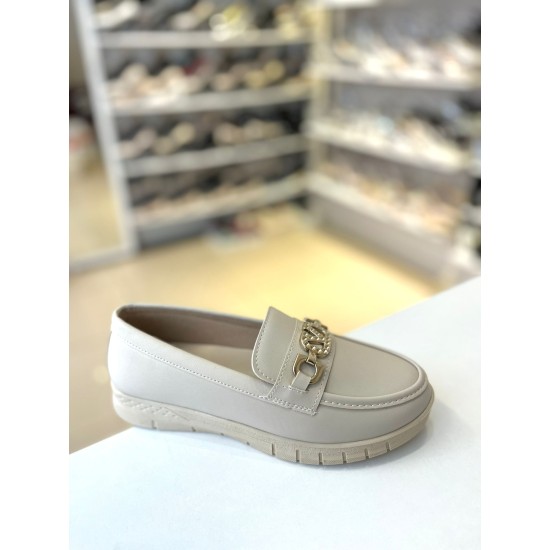Bej Gold Taşlı Tokalı Yumuşak Taban Loafer