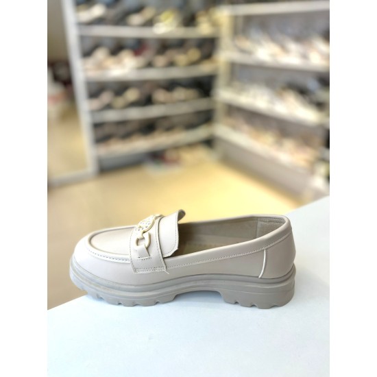 Bej Tokası Taşlı Yumuşak Taban Loafer