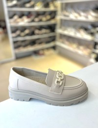 Bej Tokası Taşlı Yumuşak Taban Loafer