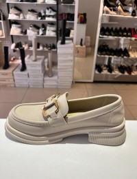 Bej Ortopedik İnce Taban Gümüş H Toka Loafer