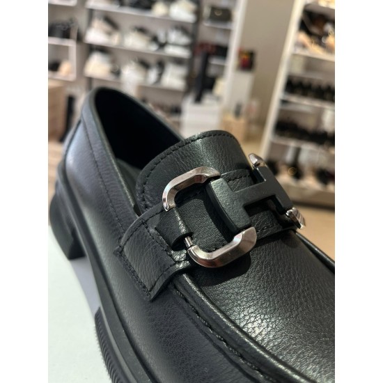 Siyah Ortopedik İnce Taban Gümüş H Toka Loafer