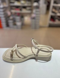 Bej Kalın Taban Bantlı Gold Toka Sandalet