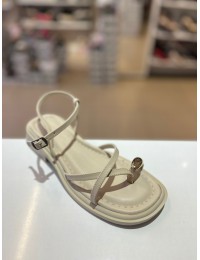 Bej Kalın Taban Bantlı Gold Toka Sandalet