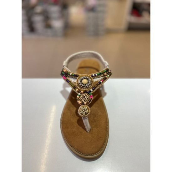 Bej İnce Taban Boncuk Sıvama Parmak Arası Lastikli Sandalet