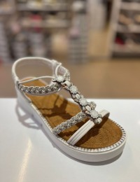 Beyaz Kalın Taban Papatya Gümüş Taşlı Lastikli Sandalet