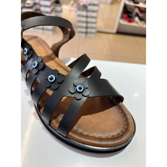 Siyah Nazar Boncuk Detay Kilteli Sandalet