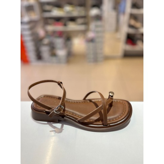 Taba Kalın Taban Bantlı Gold Toka Sandalet