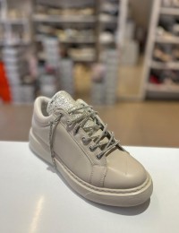 Bej Taş Sıvama Detay Taş Bağcıklı Spor Ayakkabı