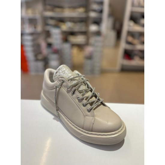 Bej Taş Sıvama Detay Taş Bağcıklı Spor Ayakkabı