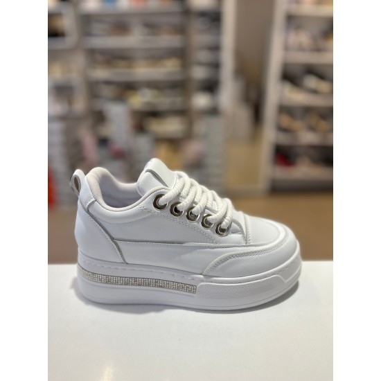 Beyaz Gizli Yüksek Topuk Taşlı Bağcıklı Spor Ayakkabı