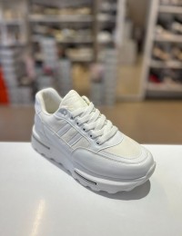 Beyaz Kalın Taban Bağcıklı Spor Ayakkabı