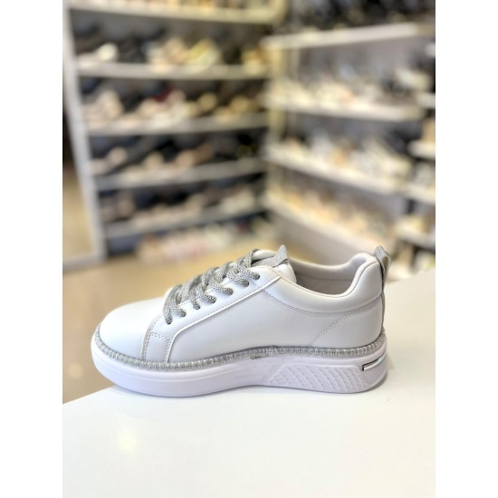 Beyaz Taşlı Beyaz Taban Simli Bağcıklı Spor Ayakkabı