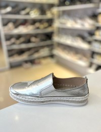 Gümüş Düz Taban Yıldız Detay Spor Ayakkabı