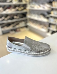 Gümüş Düz Taban Yıldız Detay Spor Ayakkabı