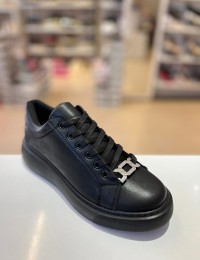 Siyah Gümüş Taşlı Düz Taban Bağcıklı Spor Ayakkabı