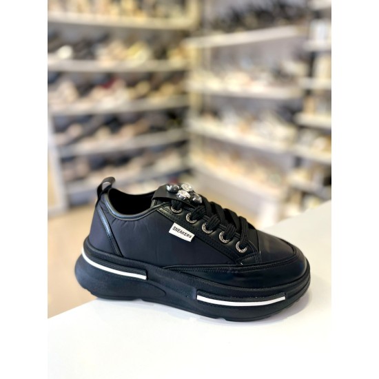 Siyah Taşlı Kalın Taban Bağcıklı Spor Ayakkabı