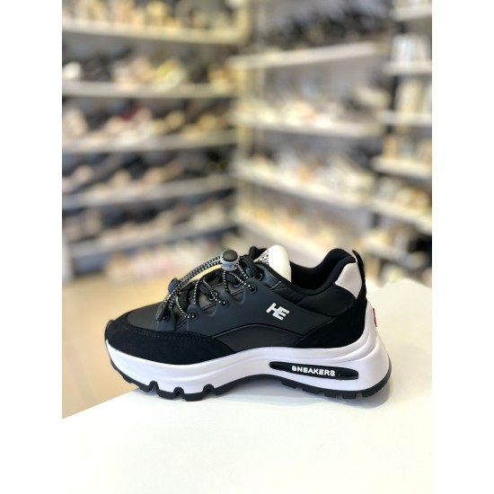 Siyah Yumuşak Doku Sneakers Beyaz Taban Spor Ayakkabı