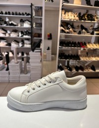 Beyaz Düz Klasik Spor Ayakkabı