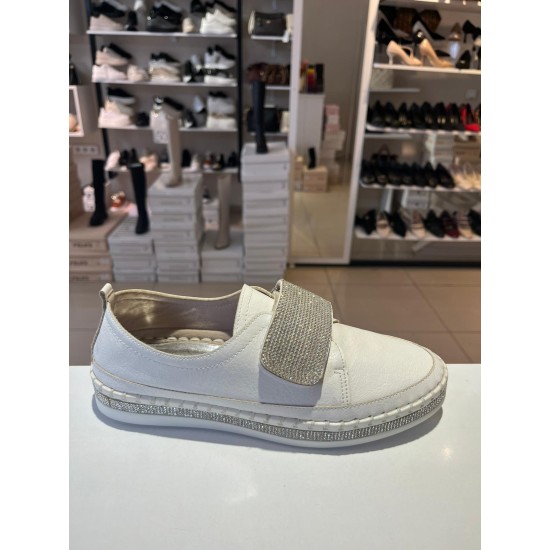 Beyaz Düz Taban Taşlı Cırtlı Spor Ayakkabı