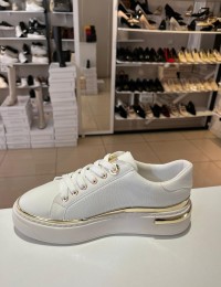 Beyaz Gold Detay Spor Ayakkabı