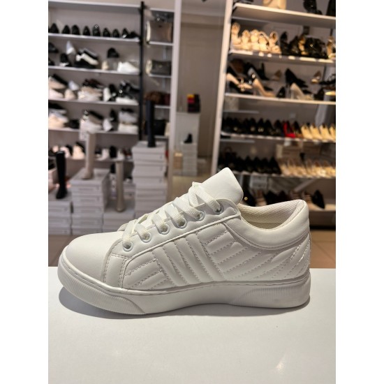 Beyaz Kapitone Spor Ayakkabı