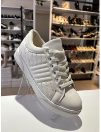 Beyaz Kapitone Spor Ayakkabı