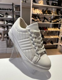 Beyaz Kapitone Spor Ayakkabı