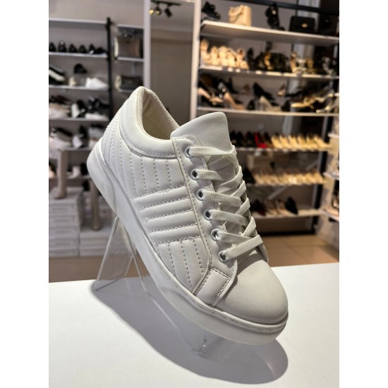 Beyaz Kapitone Spor Ayakkabı