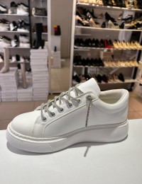 Beyaz Taşlı Spor Ayakkabı