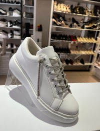 Beyaz Taşlı Spor Ayakkabı