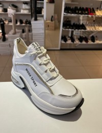 Beyaz Taşlı Yüksek Taban Bağcıklı Spor Ayakkabı