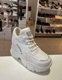 Beyaz Işıltılı Yüksek Taban Bağcıklı Spor Ayakkabı