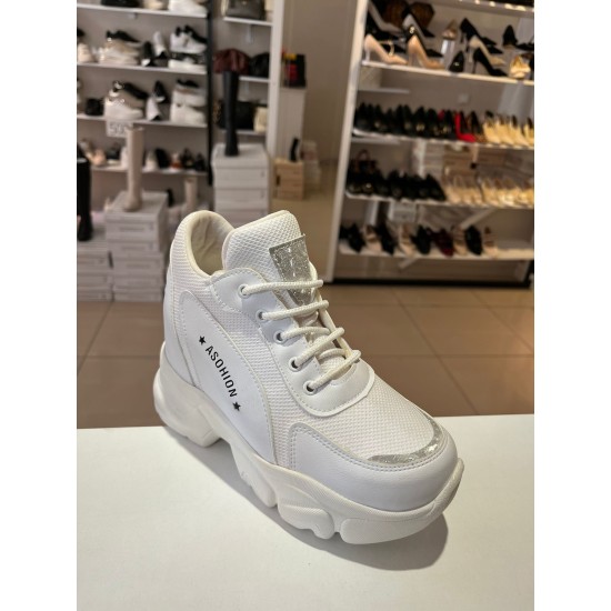 Beyaz Işıltılı Yüksek Taban Bağcıklı Spor Ayakkabı