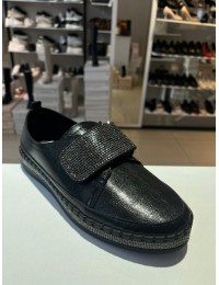 Siyah Düz Taban Taşlı Cırtlı Spor Ayakkabı