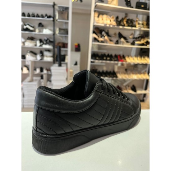 Siyah Kapitone Spor Ayakkabı