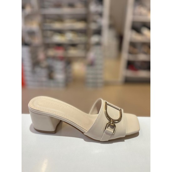 Bej Kalın Topuk Gold Toka Klasik Terlik