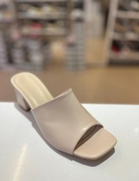 Bej Kalın Topuk Klasik Terlik