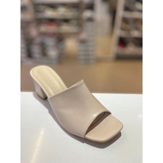 Bej Kalın Topuk Klasik Terlik