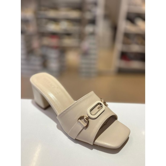 Bej Kalın Topuk Taş Tokalı Klasik Terlik