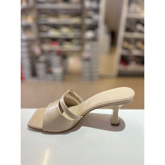 Bej Rugan Gümüş Tokalı Topuklu Terlik