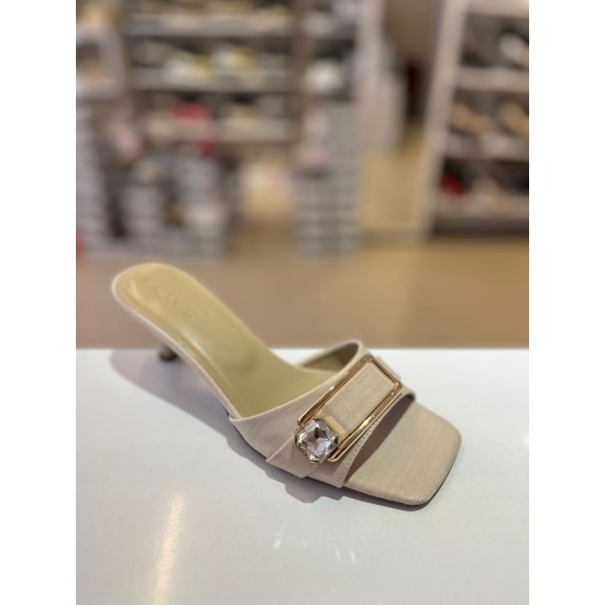 Bej Tek Bant Elmas Taşlı Kısa Topuk Terlik