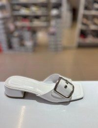 Beyaz Kısa Kalın Topuk Kilteli Terlik