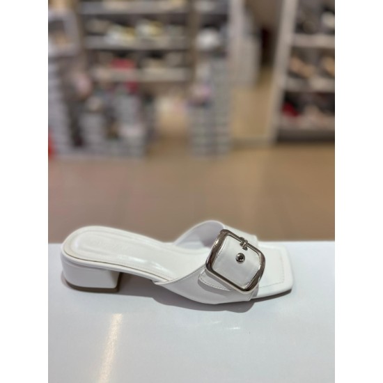 Beyaz Kısa Kalın Topuk Kilteli Terlik