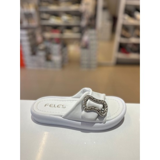 Beyaz Taşlı Gümüş Tokalı Yumuşak Taban Terlik